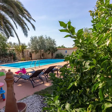 Charming Margherita With Private Pool In