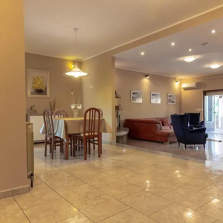 Charming Margherita With Private Pool In
