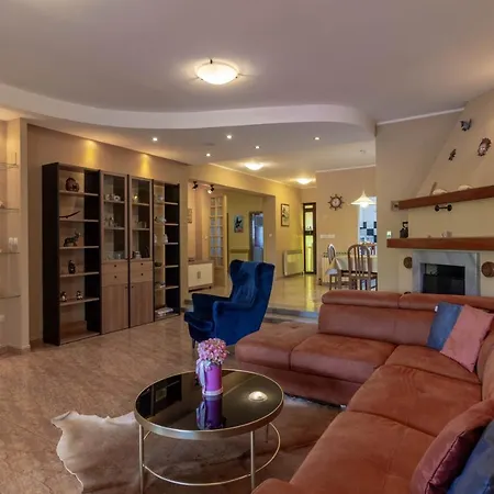 Charming Margherita With Private Pool In *