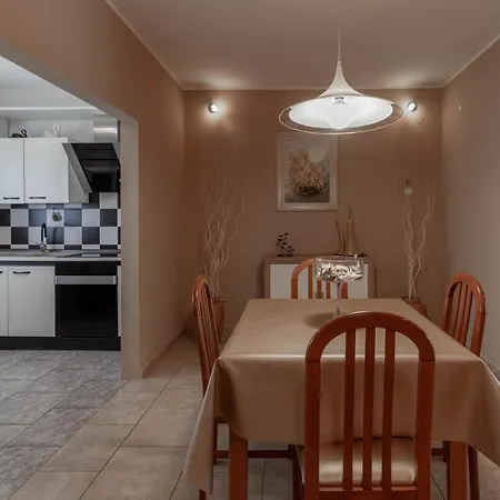 Charming Margherita With Private Pool In * Pula