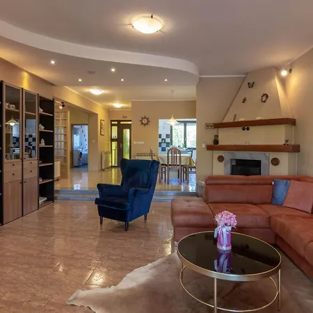 Charming Margherita With Private Pool In *